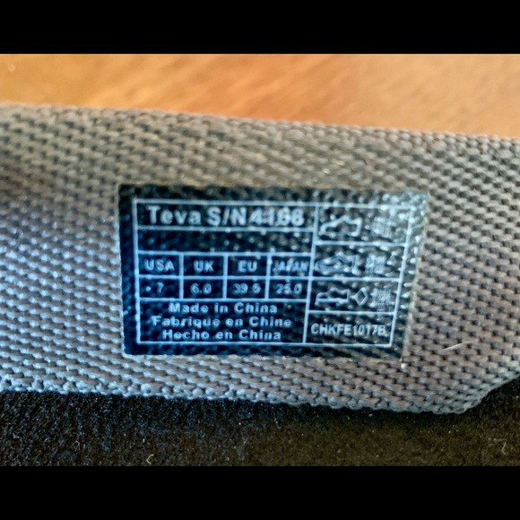 Teva sandals size 7 - Picture 5 of 5